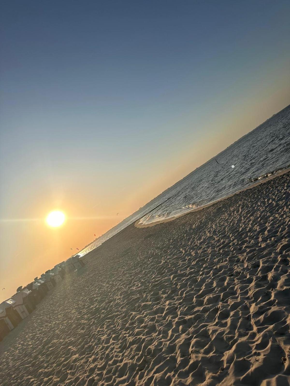Strandhaus Nina - Ferienhaus Хоокзил Екстериор снимка
